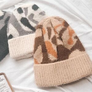 🆕️Holiday Collection// neutral tone beanie